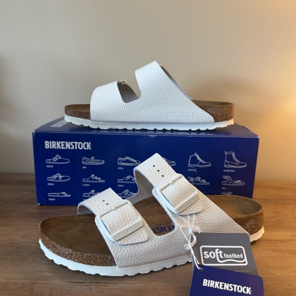 NWT White Birkenstock Arizona Sandal with Soft Footbed